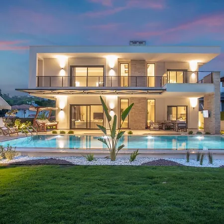 Villa Enclave Luxury,pool And Nature At